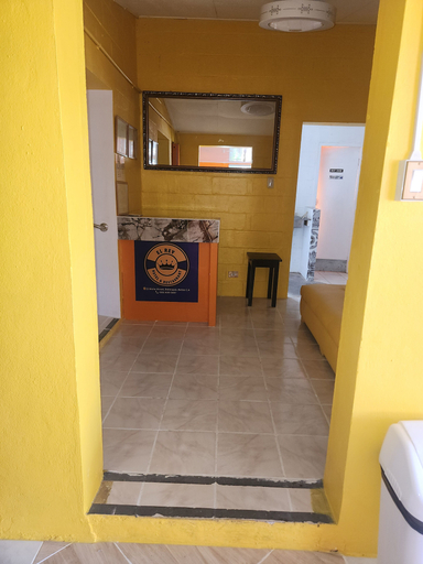 Bathroom 4, EL REY MOTEL & RESTAURANT