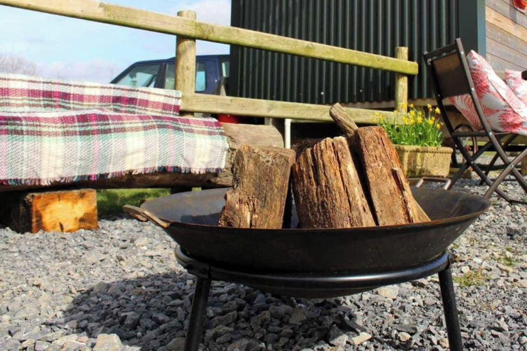 Others 4, The Shearer's Hut, Sleeps 2, Wood Burner, Fire Pit, Carmarthenshire