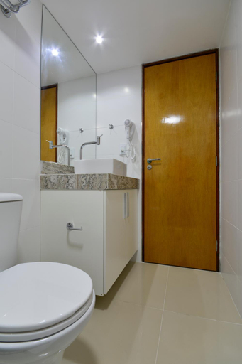 Bathroom 3, Littoral Gold Flat, João Pessoa