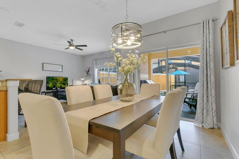 Room 3, Amazing 4bdr House w Pool - PP, Osceola