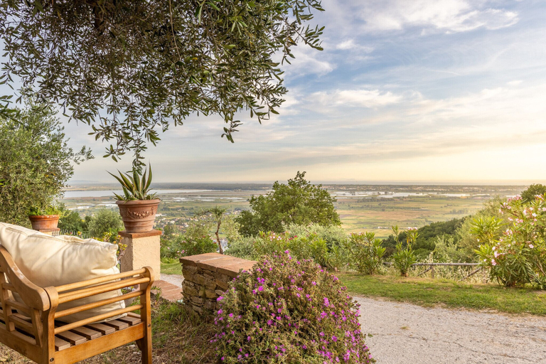 Room 4, The Sea Air Villa in Massarosa, Lucca