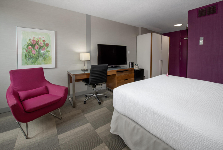 Bedroom 3, Coast Prince George Hotel by APA, Fraser-Fort George