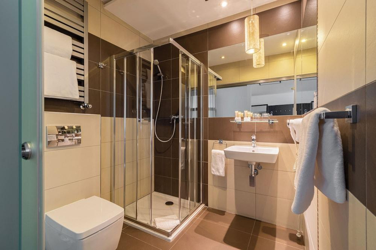 Bathroom 4, Hotel Diament Zabrze - Gliwice, Zabrze