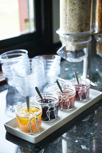 Food & Drinks 4, Hotel Surte, Ale
