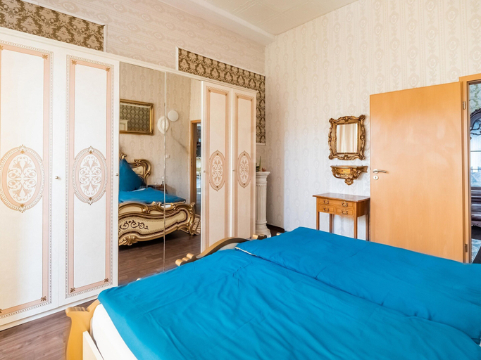 Room 4, Cheerful Holiday Home in Kinheim With Mountain Views, Bernkastel-Wittlich