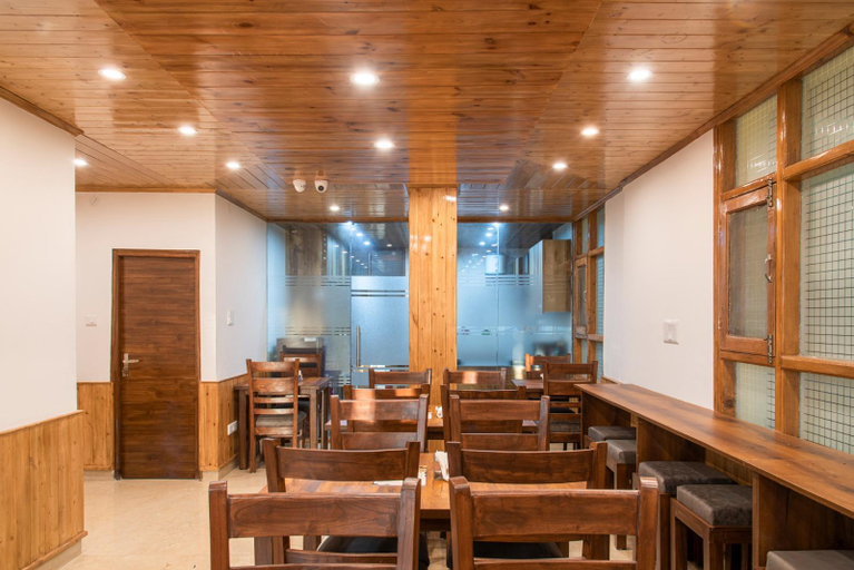 Food & Drinks 5, Crossroads Shimla ( Near Mall Road), Shimla