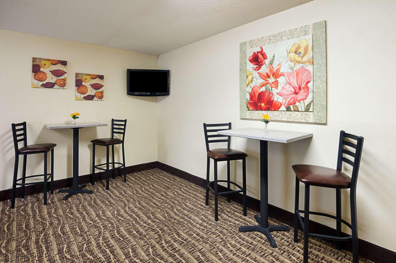 Food & Drinks 5, Quality Inn Princeton, Mercer