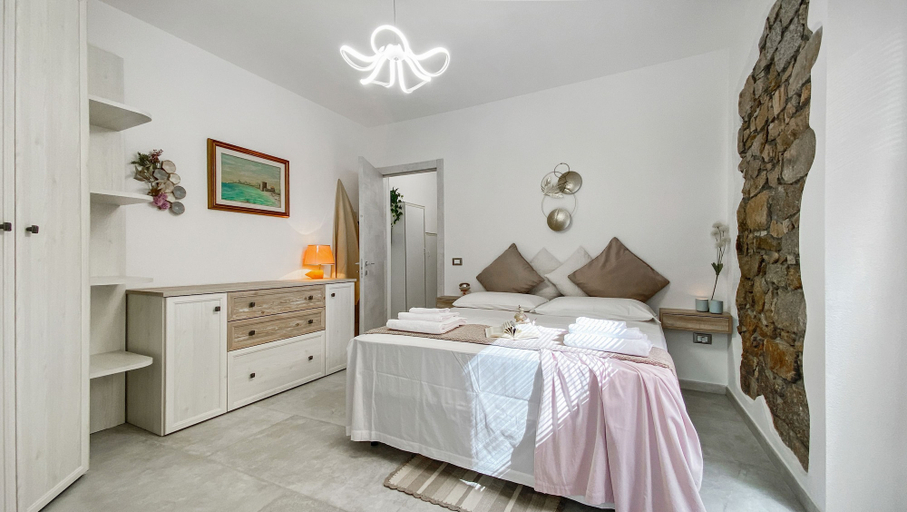 Room 5, La Perla Di Anna in La Maddalena, Olbia-Tempio