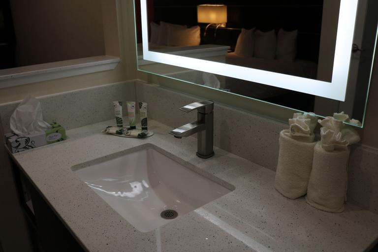 Bathroom 3, Motel 6 Vallejo, CA – Napa Valley, Solano