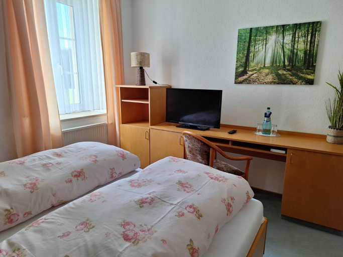 Bedroom 3, Hotel Heilbrunnen, Erzgebirgskreis