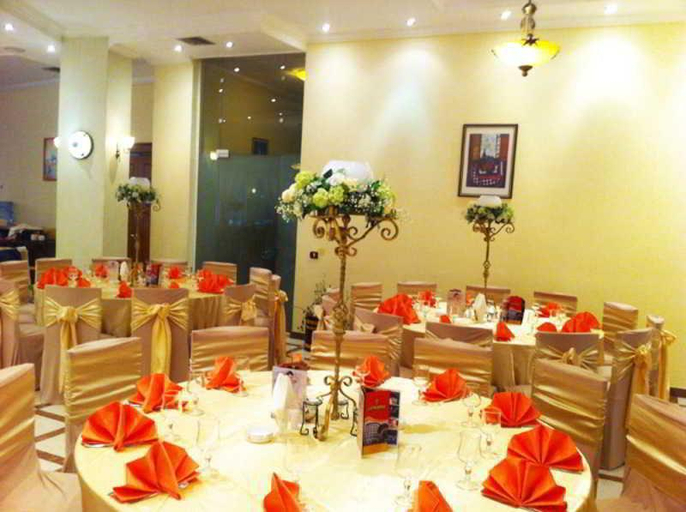 Food & Drinks 4, Hotel Leonardo, Durrësit