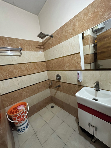 Bathroom 4, The Grand Palace, Gautam Buddha Nagar