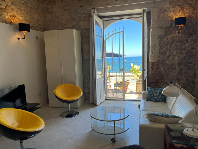 Room 2, Casa Calarossa Ortigia, Syracuse