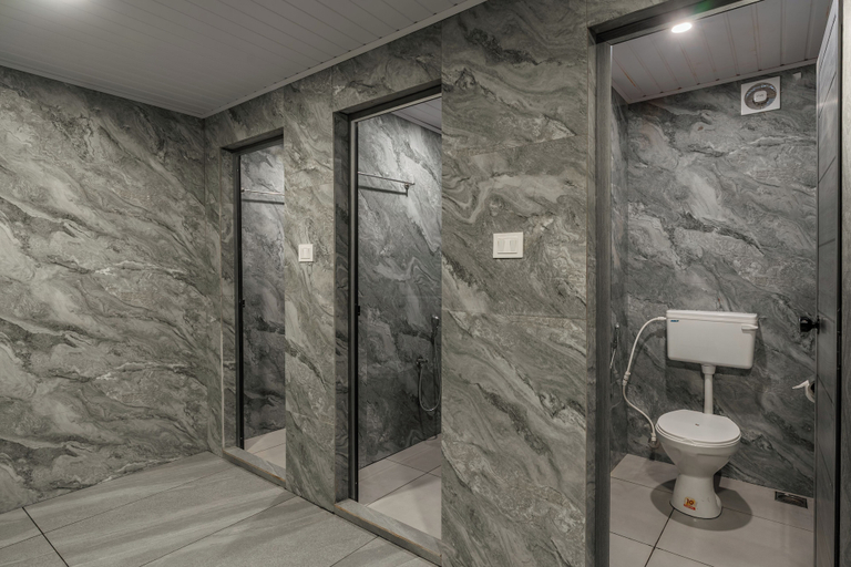 Bathroom 5, The Hosteller Fort Kochi, Ocean Edge, Ernakulam