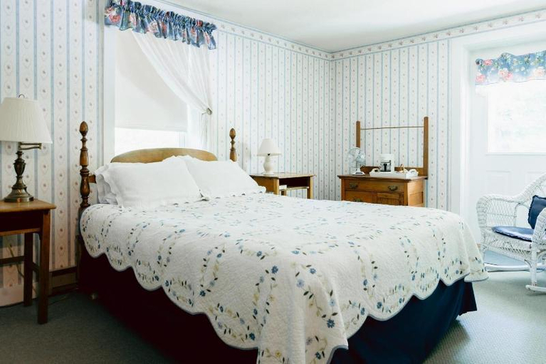Bedroom 2, Carriage Barn Inn, Cheshire