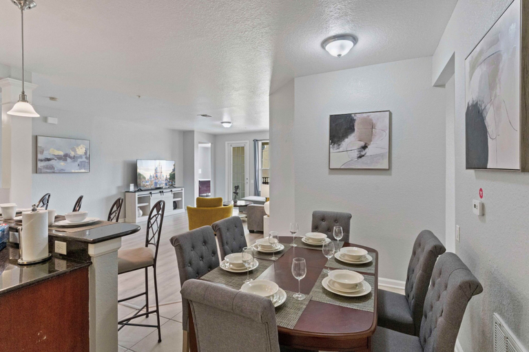 Food & Drinks 5, 4804 Cayview Avenue #305, Orange