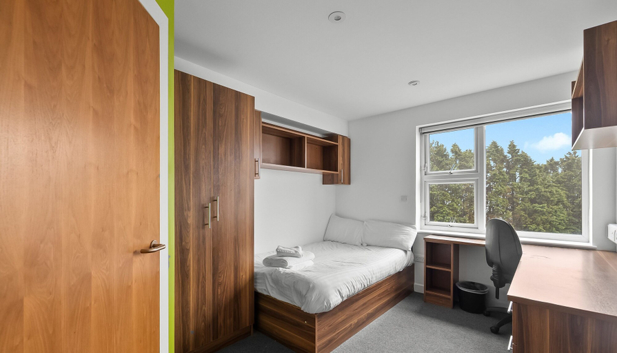 Bedroom, 8 Bed Apartment @ Derriford Stays by Pureserviced, Plymouth