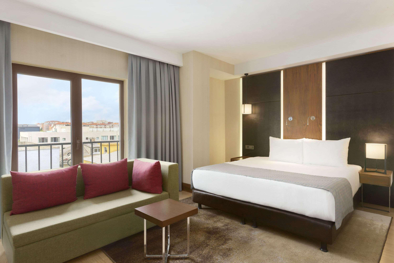 Bedroom 2, Ramada by Wyndham Istanbul Florya, Bakırköy
