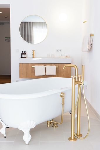 Bathroom 4, Boutique Hotel Zum Goldenen Hirschen, Gmunden