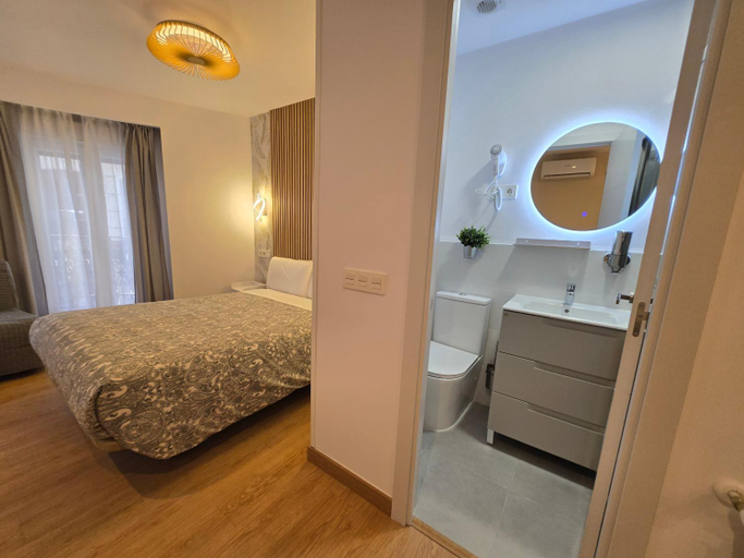 Bedroom 2, Hostal A Nuestra Senora de la Paloma, Madrid