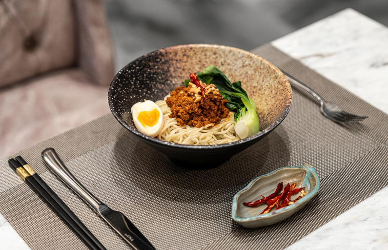Food & Drinks, An Suites, Đống Đa