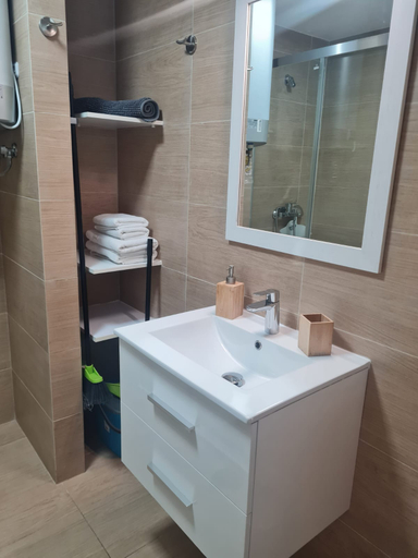 Bathroom 5, Rk Ola Canteras, Las Palmas