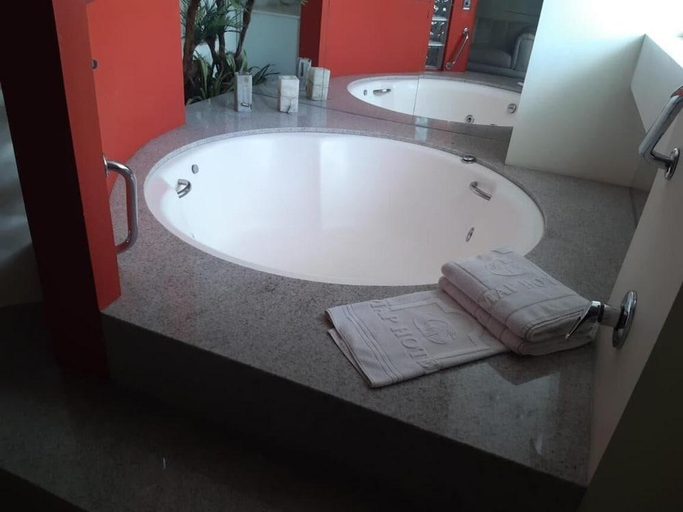 Bathroom 3, Map Hotel, Lages