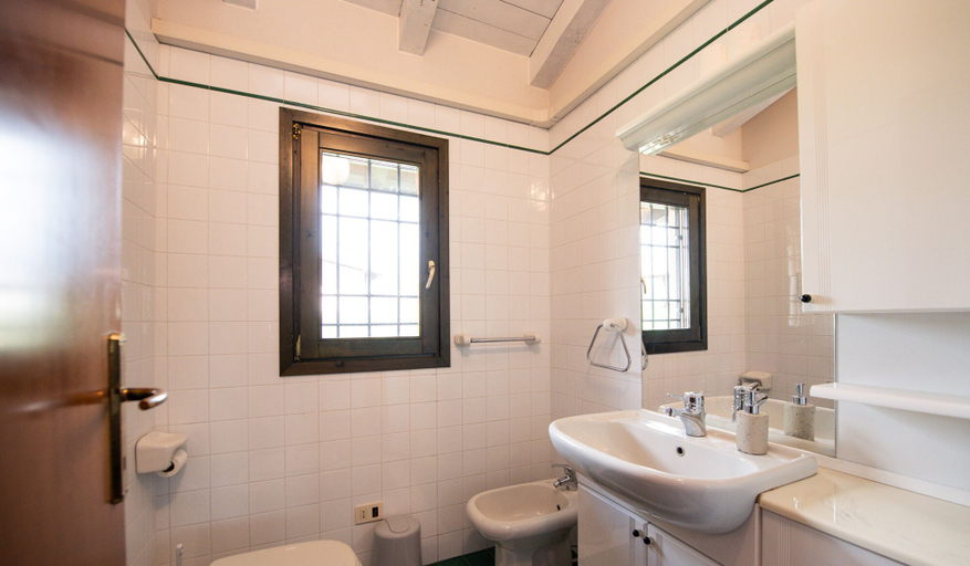 Room 3, Villa Golf in Polpenazze del Garda, Brescia