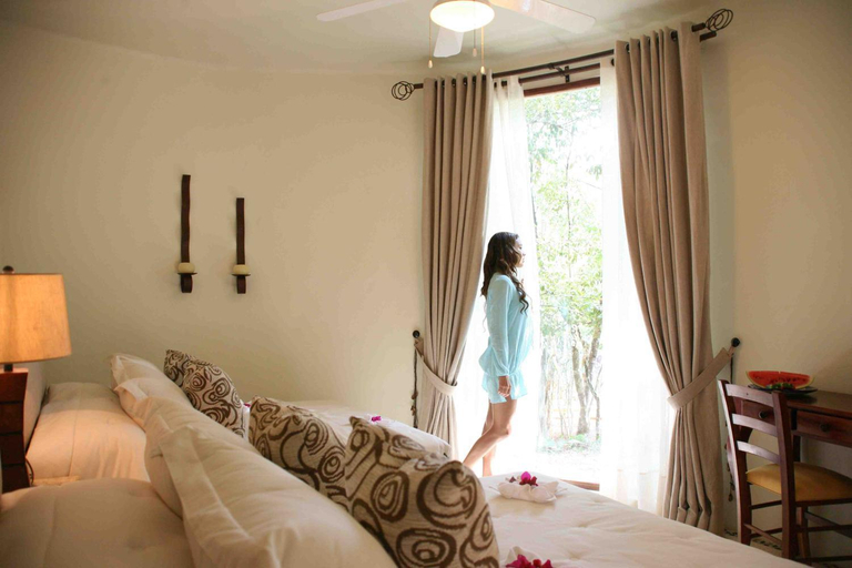 Bedroom 3, Hotel Okaan, Tinúm