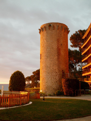 Others 5, Pensio Costa Brava, Girona