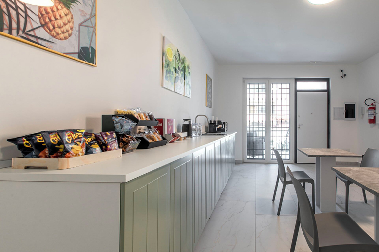Others 5, AMINA Guest House, Rome