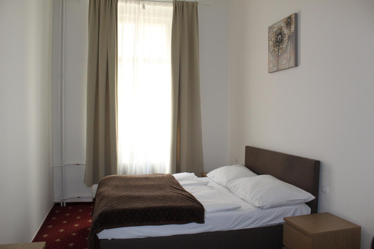 Others 5, Sokolska, Praha 1