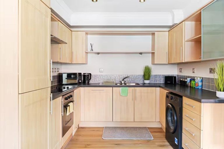 Private kitchen 5, Leicester Premium Apartments & Executive Suites, Leicester