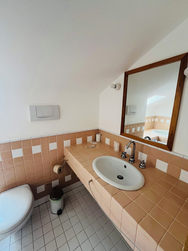 Bathroom 2, Vulcano Monticchio, Potenza