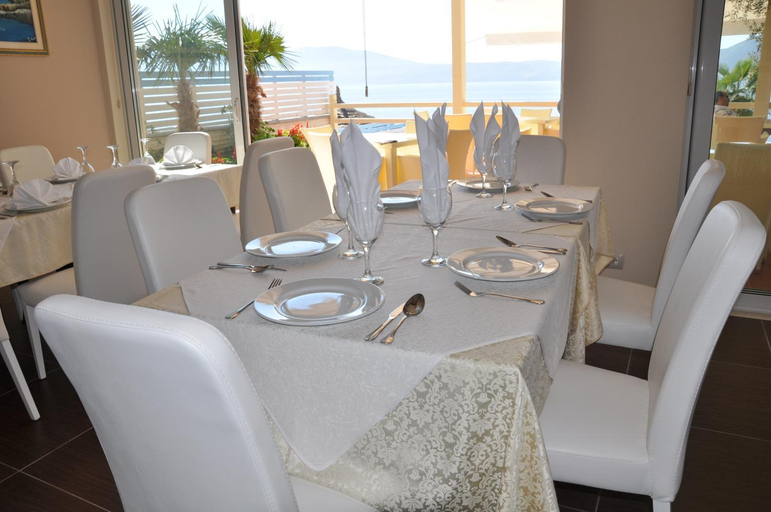Food & Drinks 5, Coral Hotel & Resort, Vlorës