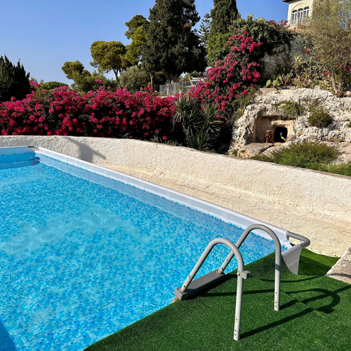 Room 2, Rock Garden Villa in Isola, Syracuse