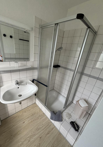 Bathroom 2, Haus der Begegnung - Schonstattzentrum im Bistum Aachen, Städteregion Aachen