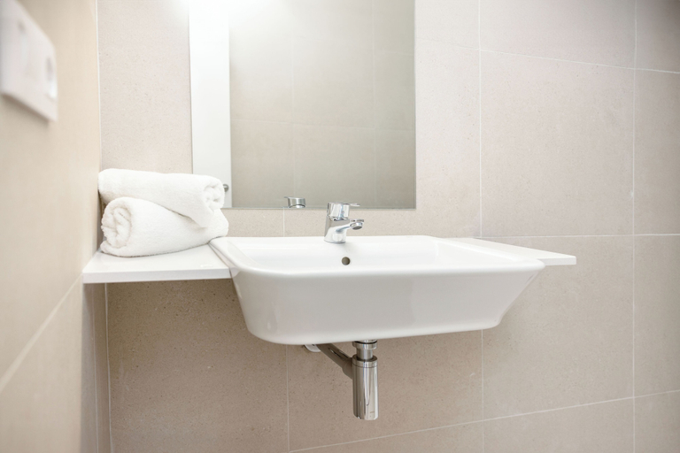 Bathroom 4, RVApartaments Escala Brava, Girona