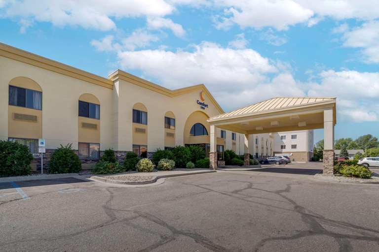 Exterior & Views 2, Comfort Inn Bismarck, Burleigh