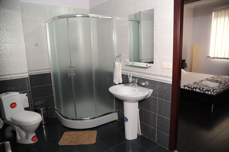 Bathroom 4, Villa 29, Yerevan