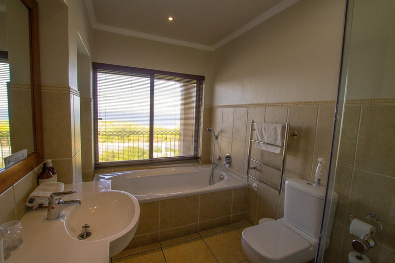 Bathroom 5, On The Cliff Guest House, Overberg