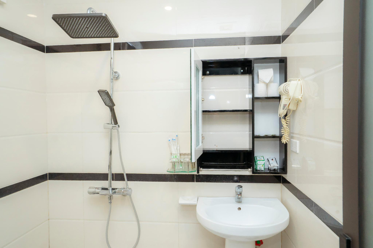 Bathroom 3, Golden Rose Premium Hotel, Hoàn Kiếm