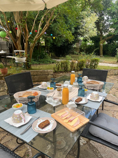 Food & Drinks 4, Villa Medicis, Dordogne