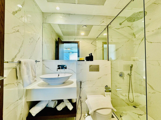Bathroom 2, Bright Studio, Pool Views, Hameni Tower, JVC, Dubai