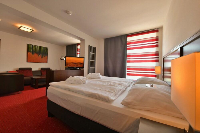 Bedroom 2, SKYHOTEL Merseburg, Saalekreis