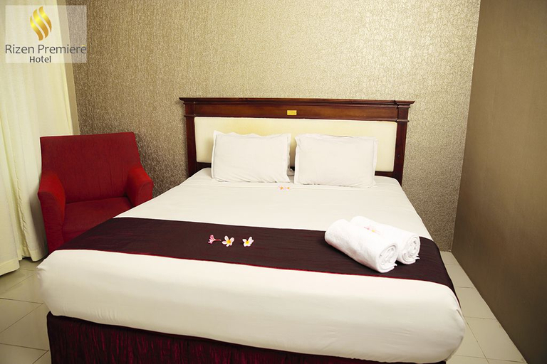 Rizen Premiere Hotel Cisarua - Tap to explore photos