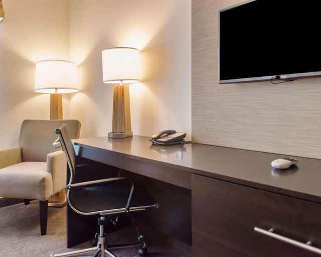 Public Area 2, Sleep Inn & Suites Defuniak Springs - Crestview, Walton