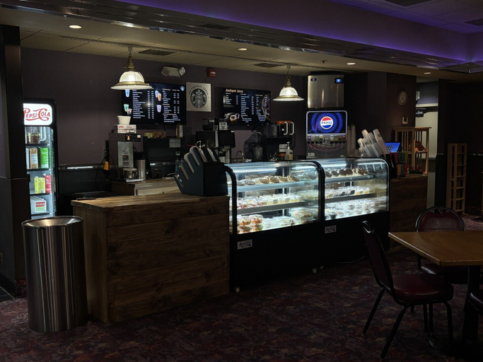 Food & Drinks 5, Bartons Club 93, Elko