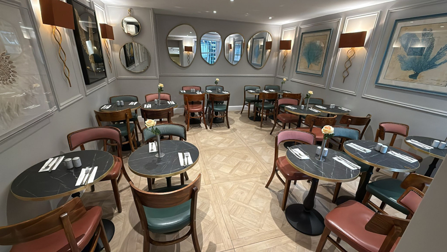 Food & Drinks 5, Grand Concerto Hotel, London