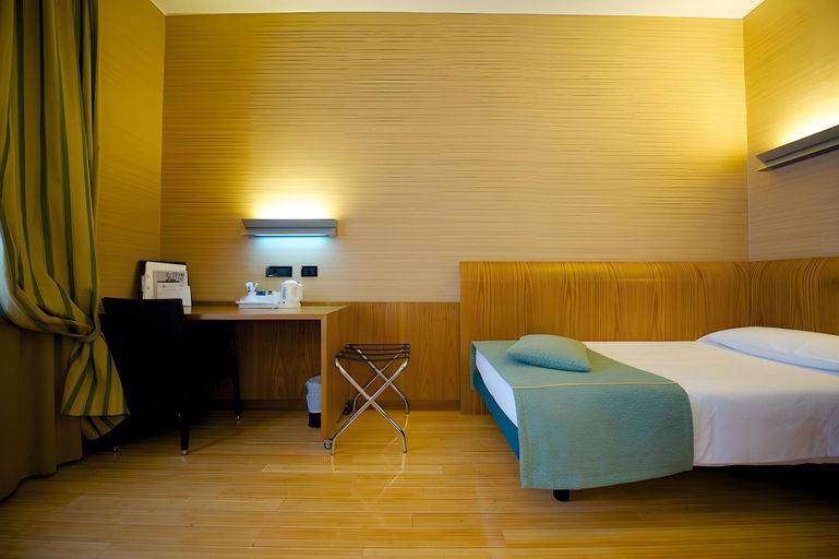 Bedroom 3, Best Western Hotel Luxor, Torino